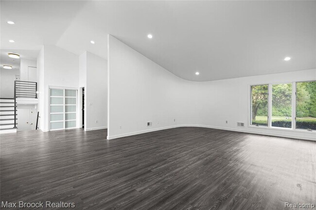 Building Photo - 3332 Barlyn Ln