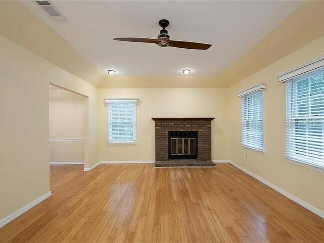 Building Photo - 5211 SW 86th Terrace