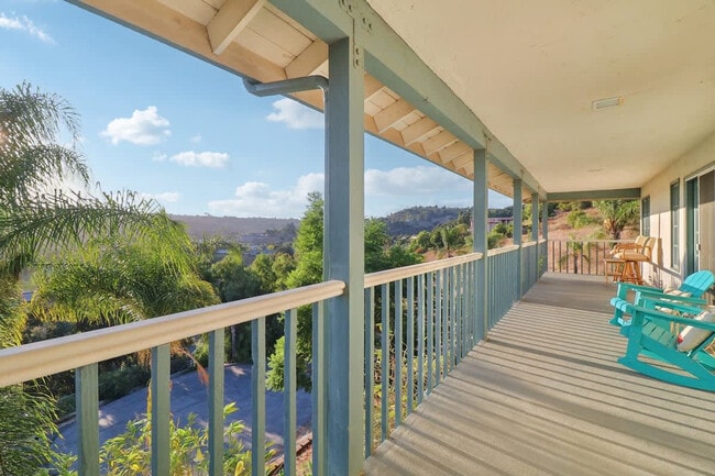 Building Photo - 2908 Lakemont Dr