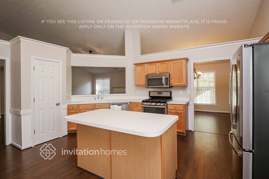 Building Photo - 2010 Charleston Oak Cir