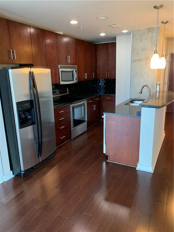 Building Photo - 360 Nueces St