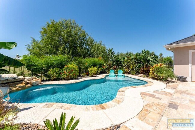 Building Photo - 28 Cypress Point Dr
