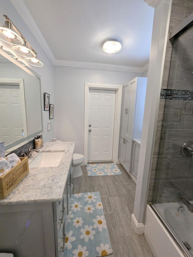 Building Photo - 708 Rambling Dr Cir