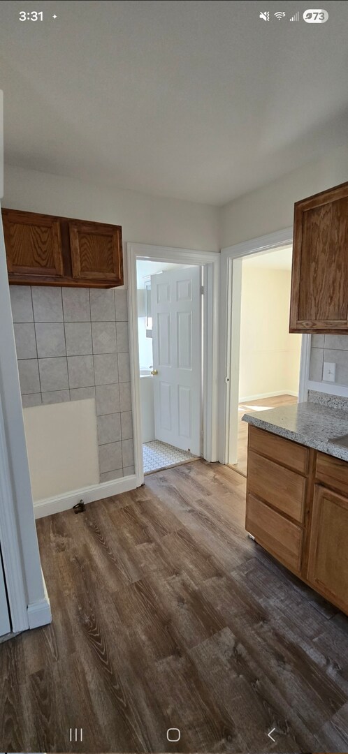 Building Photo - Cute 2 bed 1 bath 1 car garage
