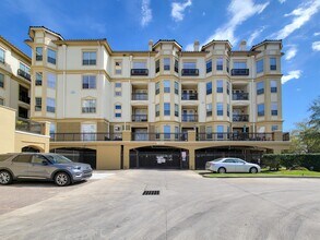 Building Photo - 7575 Kirby Dr