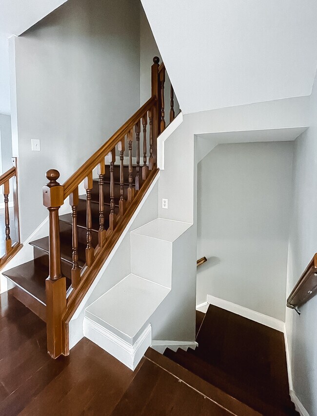 Stairway - 156 Versailles Ct
