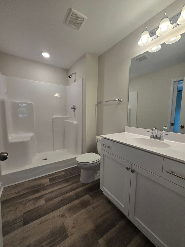 Building Photo - Brand new unfurnished 2 bedroom, 1 bath du...