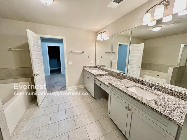 Building Photo - 5945 Arbor Knoll Pl