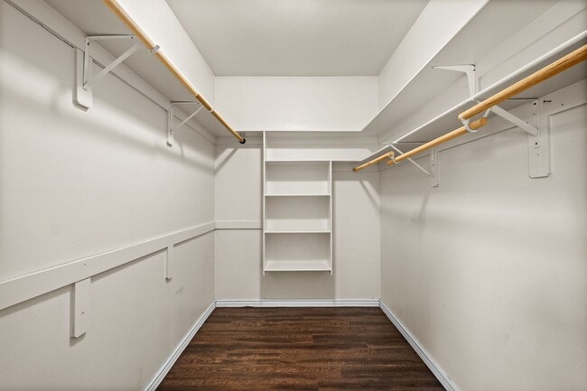 Building Photo - 702 Grant Ave