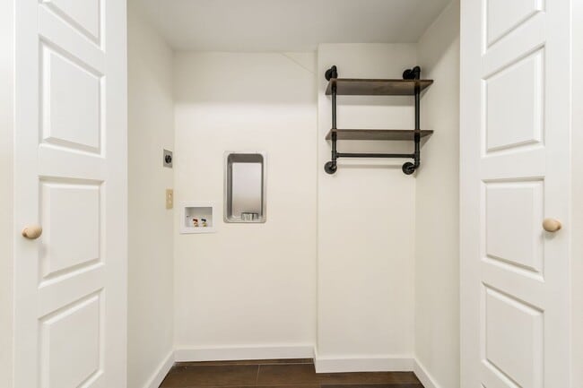 Building Photo - 61 Sherman Ave