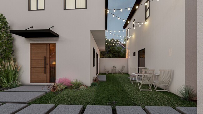 Building Photo - Fire pit!