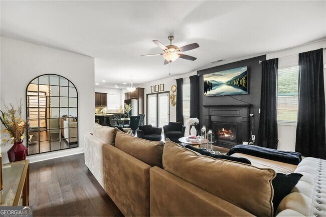 Building Photo - 4079 Broadmoor Ct SW