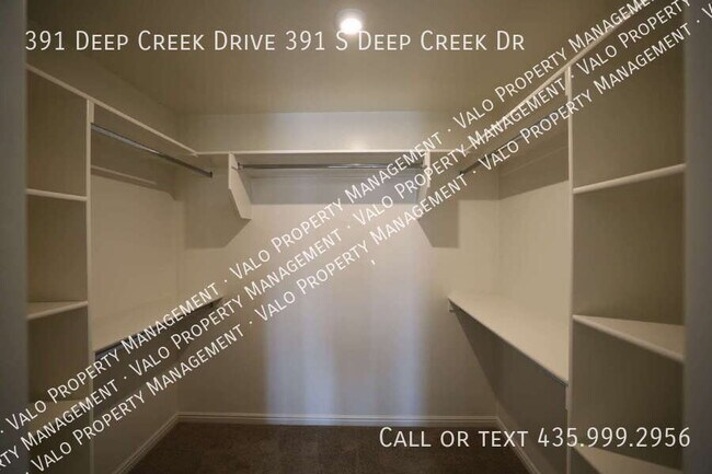 Building Photo - 391 Deep Crk Dr