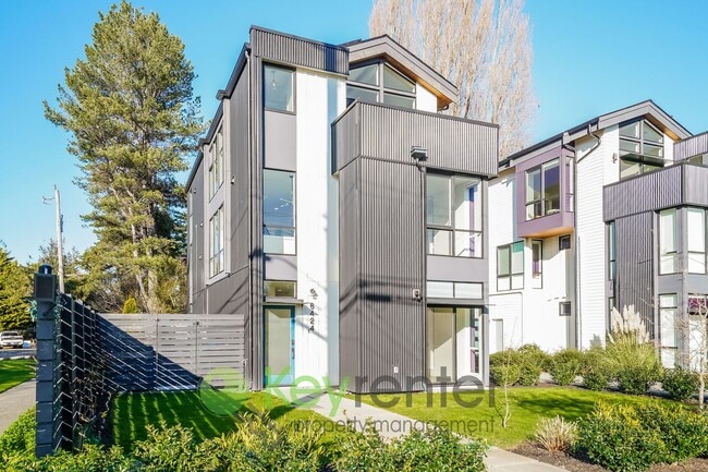 Building Photo - Live the Alki Lifestyle with Park and Beach at Your Door