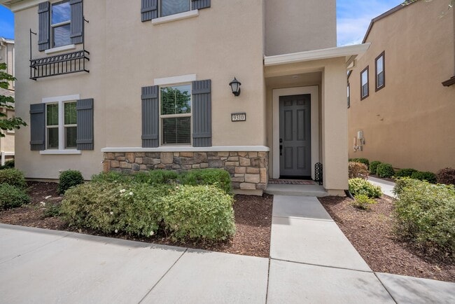 Building Photo - 9310 Mystic Lake Alley