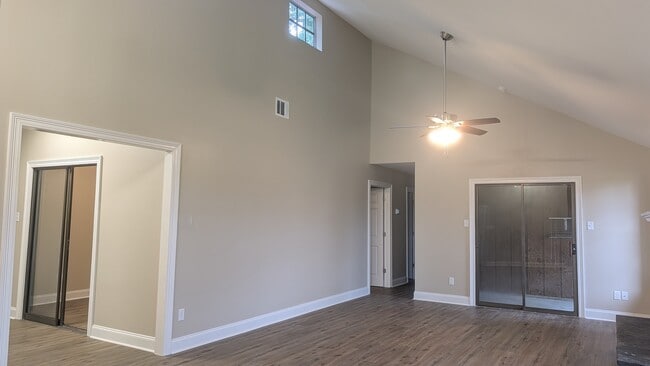 Building Photo - 101 Sagebrush Dr