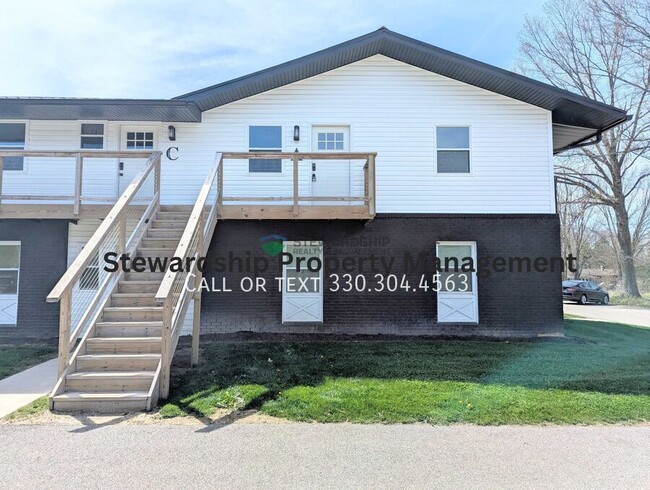 Building Photo - 5015 Massillon Rd