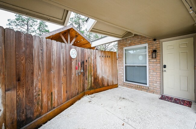 Building Photo - 19414 Dianeshire Dr
