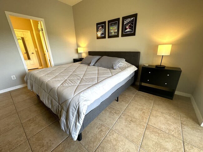 Building Photo - 2769 Oakwater Dr