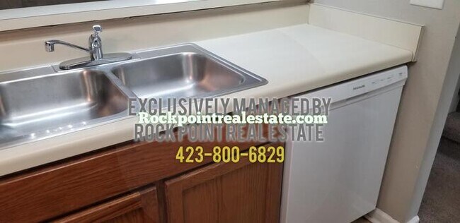 Building Photo - Great Townhome in Hixson!