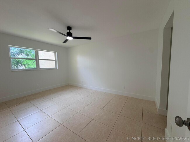 Building Photo - 5980 NW 64th Ave