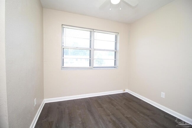 Building Photo - 86 S Madison Dr