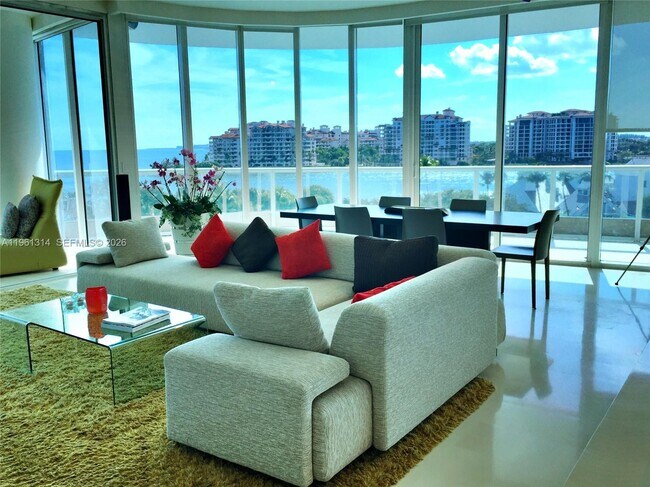 Building Photo - 100 South Pointe Dr