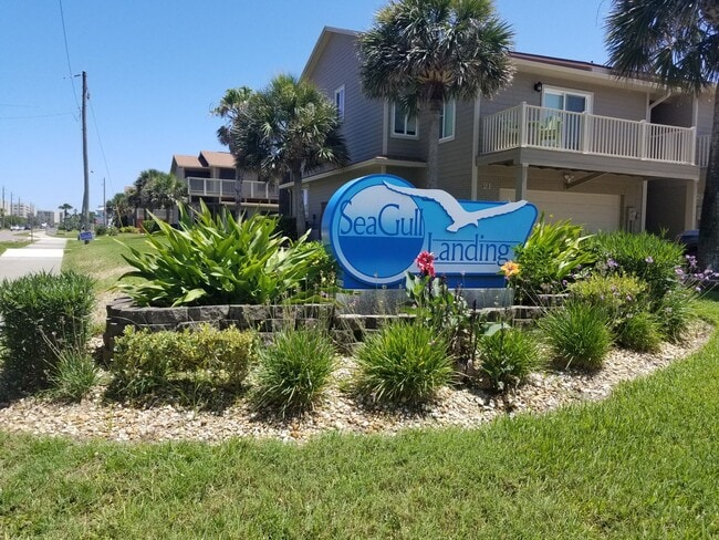 Building Photo - Beautiful Townhome 2 Bedroom 2.5 Bathroom