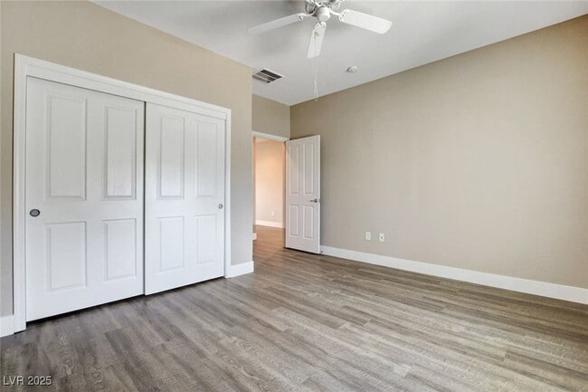 Building Photo - 2320 Meteor Shower St