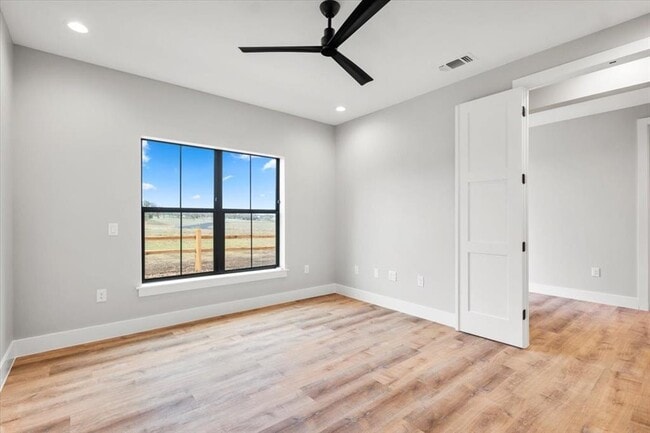 Building Photo - 205 Avenue None Ave