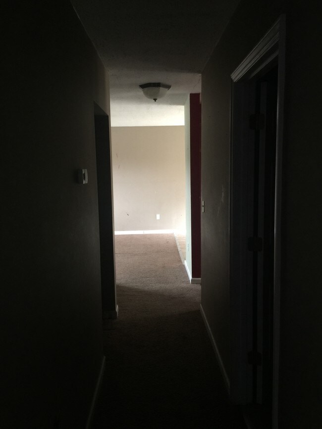 Building Photo - 2175 Maple Acres Rd