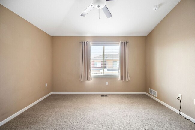 Building Photo - Spacious 3BR + Loft in the Palomino Park Community - Perfect for Comfortable, Convenient and Quit...