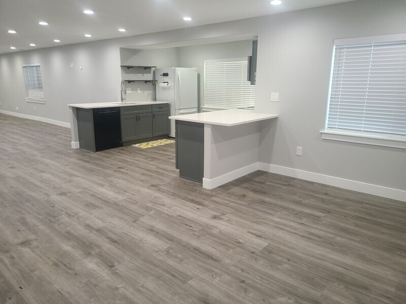 Building Photo - 6511 Indigo Dr