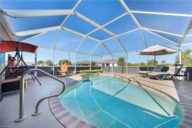 Building Photo - 703 NE 23rd Terrace