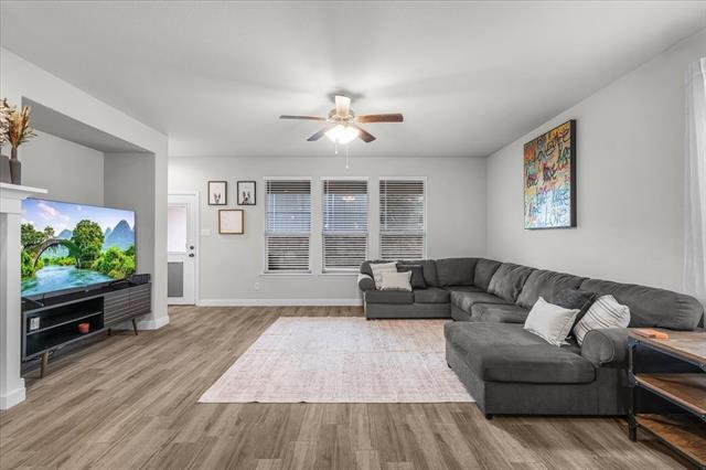 Building Photo - 2301 Shorthorn Dr