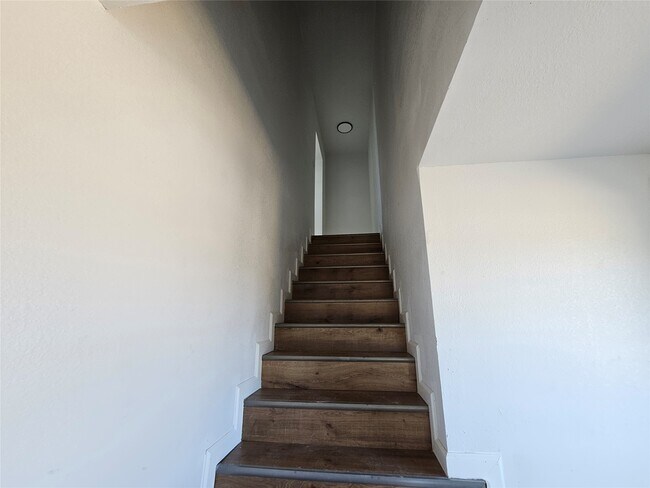 Building Photo - 1368 Rd 5735