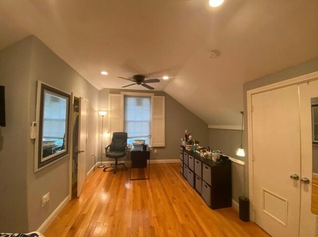 Building Photo - 112 Brookside Ave