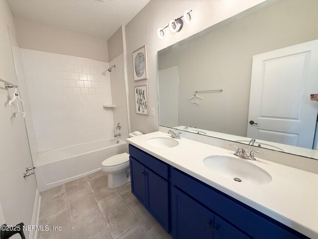 Building Photo - 676 Natureland Cir