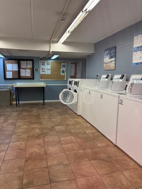 Building Photo - 209 W Miracle Strip Pkwy