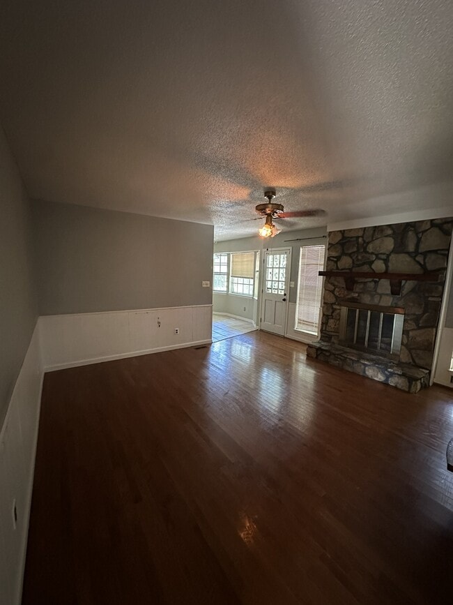Building Photo - 720 Cedar Cone Cir