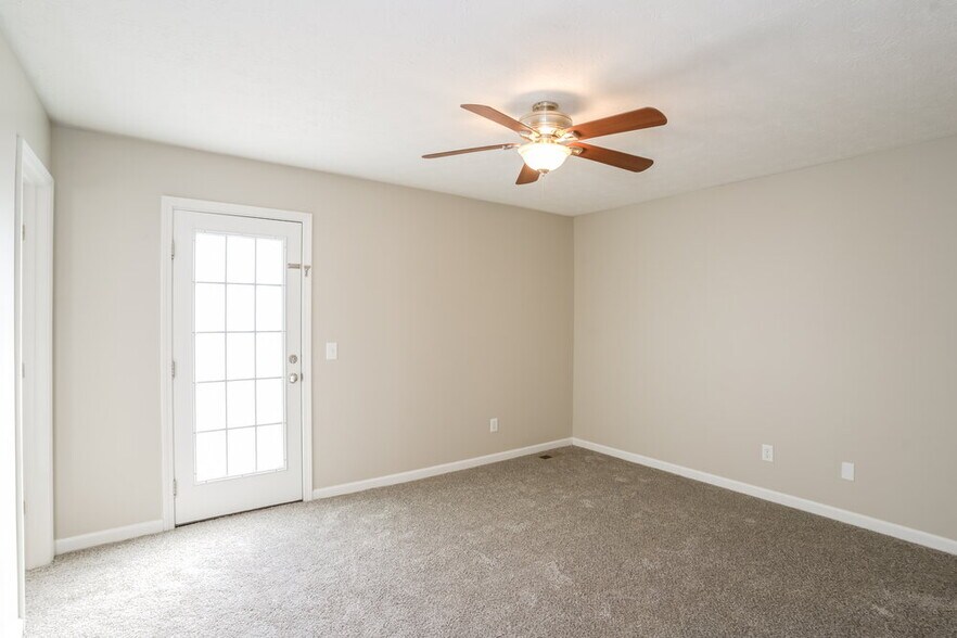 Building Photo - 119 Shady View Dr