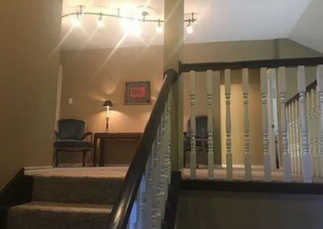 Building Photo - Mill Creek Executive Home Overlooking Golf Course at 17th Tee