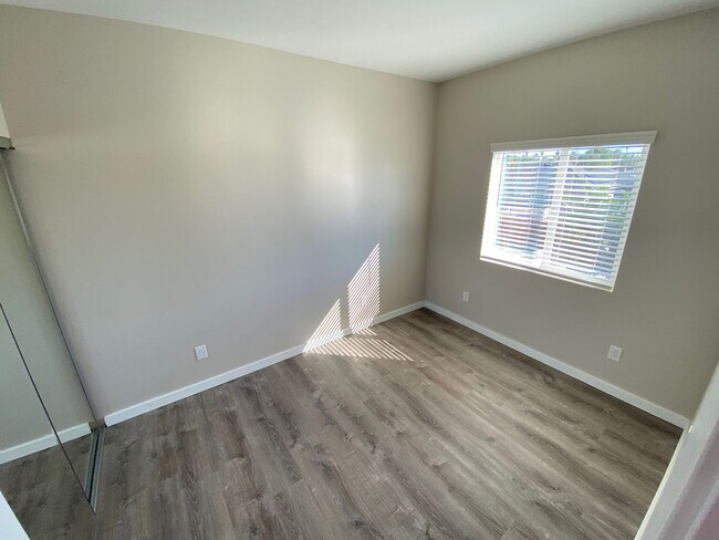 Building Photo - 4BD/2BA on Montezuma, Nice Patio!