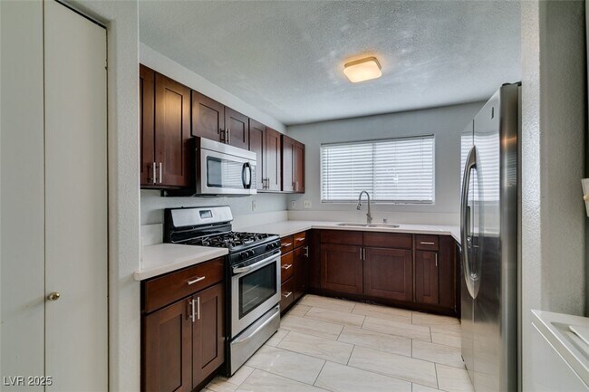 Building Photo - 1550 Jamielinn Ln