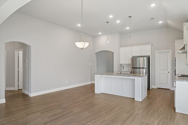 Building Photo - 1709 Everitt Trail