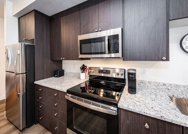 Building Photo - 5681 Silverstone Terrace