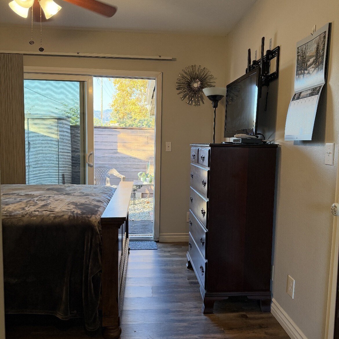 Building Photo - 698 Country Oak Rd