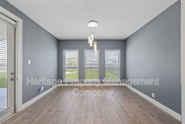 Building Photo - 221 Terramar