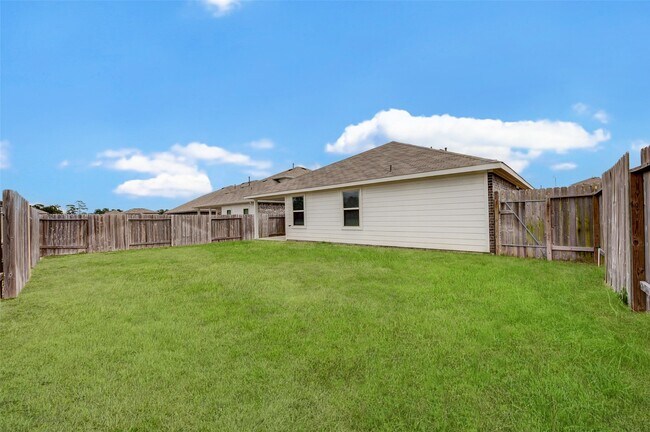 Building Photo - 13989 Leigh Lake Ln