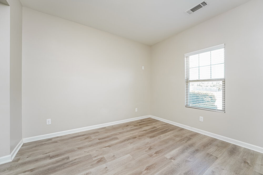 Building Photo - 3458 Sandstone Trail SE